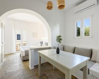 Phaedrus Living Paros Cycladic Residences 8 - Parikia - Dining room