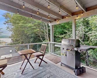 Urban Outlook - Port Orchard - Varanda