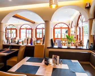 Bajor Panzio Buek-Buekfuerdo, Adults Fri - Bük - Restaurante