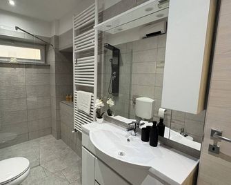 Pri Drevoredu - Sežana - Baño