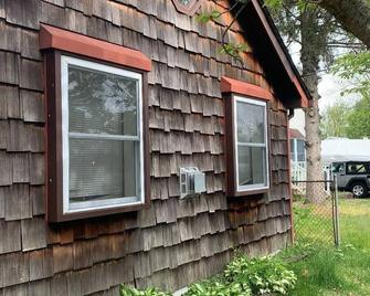 Summer/Short Term - Bayshore Cape House For Rent - Leonardo - Outdoors view