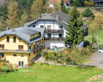 Waldhotel - Nuerburg - Edificio