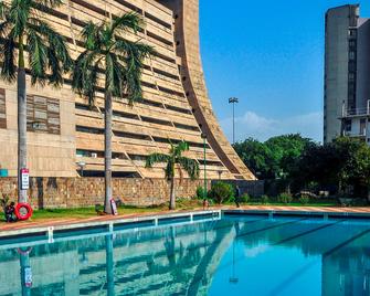 Ymca Tourist Hostel - New Delhi - Pool