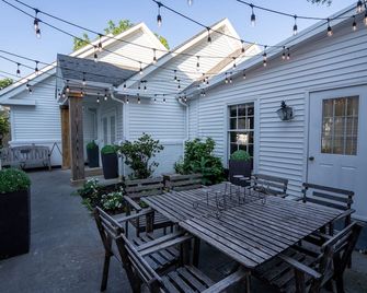 13 BR Boutique in Berryville - Berryville - Patio