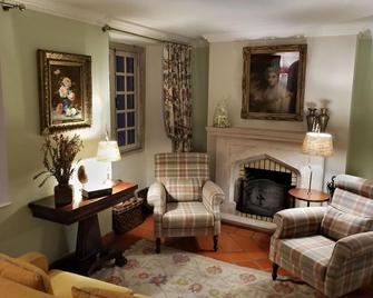 Lawrences Hotel - סינטרה - סלון