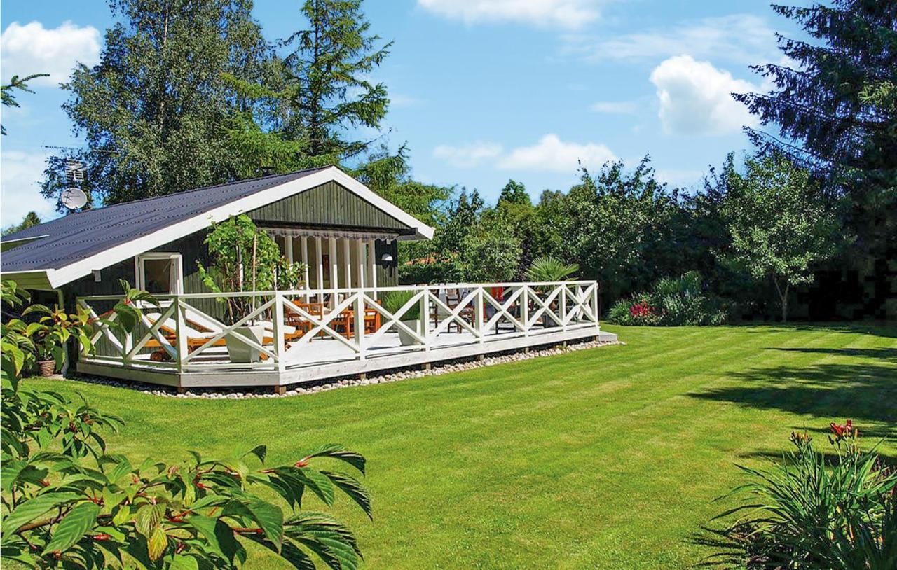 Two-Bedroom Holiday Home in Dronningmoll – Fredensborg