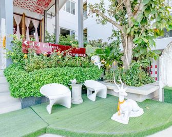 Aa Resort Hotel - Amphoe Pak Kret - Binnenhof