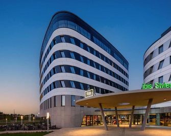 ibis Styles Budapest Airport - Budapest - Bangunan