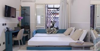 Hotel Grifo - Rome - Bedroom