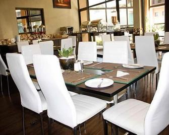 Vhafamadi Bed And Breakfast - Thohoyandou - Restaurante
