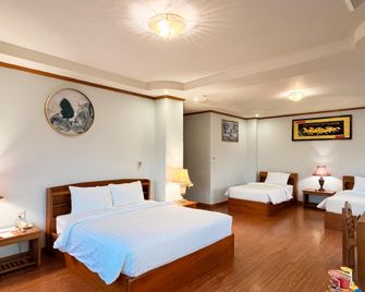 Golden Cherry Hotel - Tachilek - Bedroom