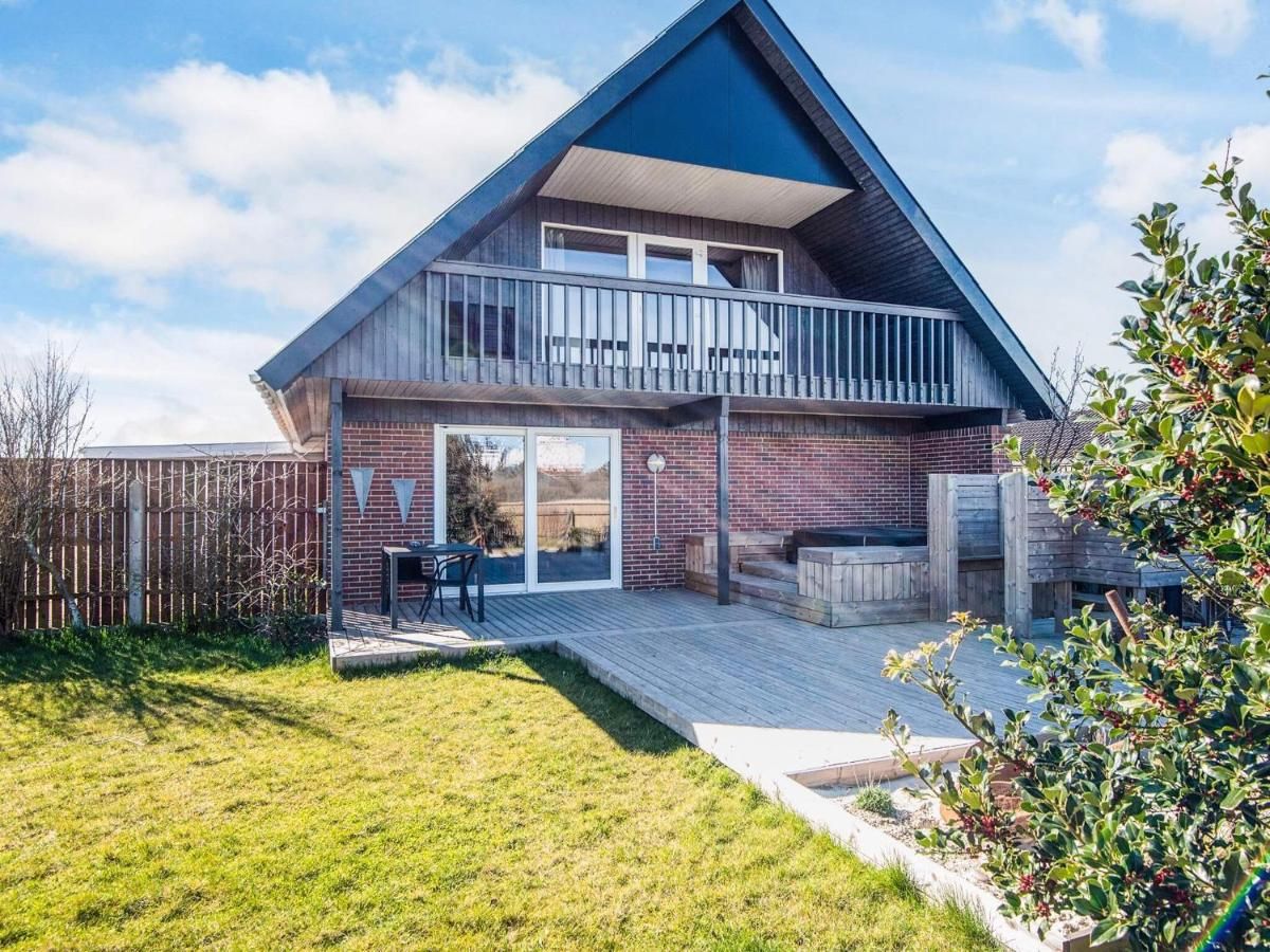 12 person holiday home in Thyborøn-By Traum – Thyborøn