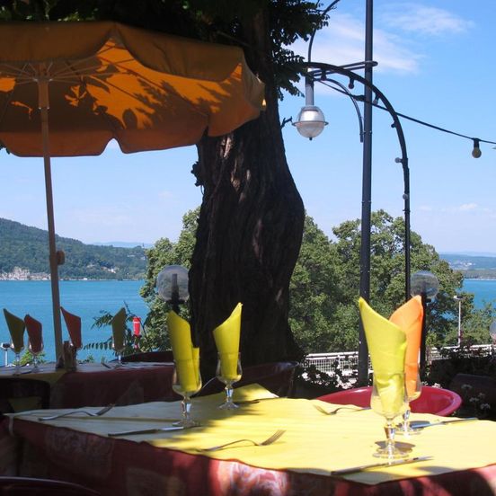 Hotel Restaurant - Acacias Bellevue image 1