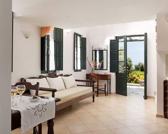 Anthonas Apartments - Imerovigli - Soggiorno