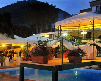 Hotel Diecimare - Salerno - Pool