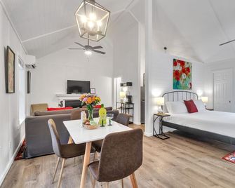 Cypress Creek Cottages - Wimberley