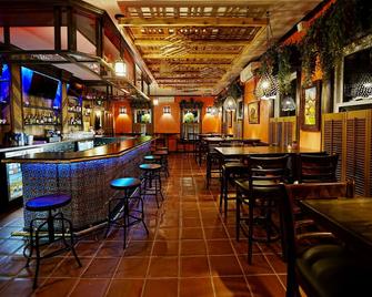 La Posada - Milford - Bar