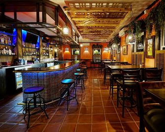 La Posada - Milford - Bar