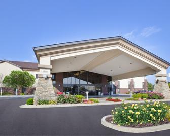 Holiday Inn Express Detroit-Warren - Warren - Building