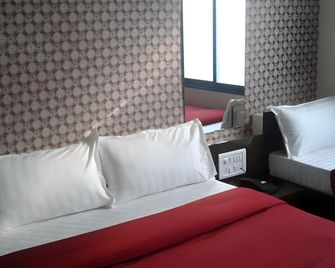 Hotel Skyway Inn - Bombay - Habitación