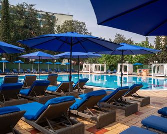 Hôtel Mercure Alger Aéroport - Argel - Piscina