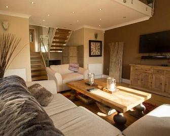 Brecon Beacons Welsh Countryside Retreat - Merthyr Tydfil - Salon