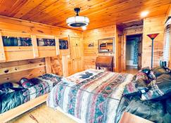 Cozy Cottage in Blue Ridge Mountains - Blue Ridge - Bedroom