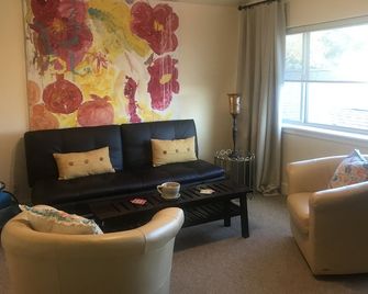 Lake front getaway Casita d’Amore - Granite Bay - Sala de estar