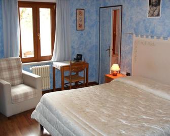 Hotel Bristol - Fiumalbo - Schlafzimmer