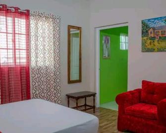 Savan Suite - Caribbean Estates - Gated Community - Portmore - Bedroom