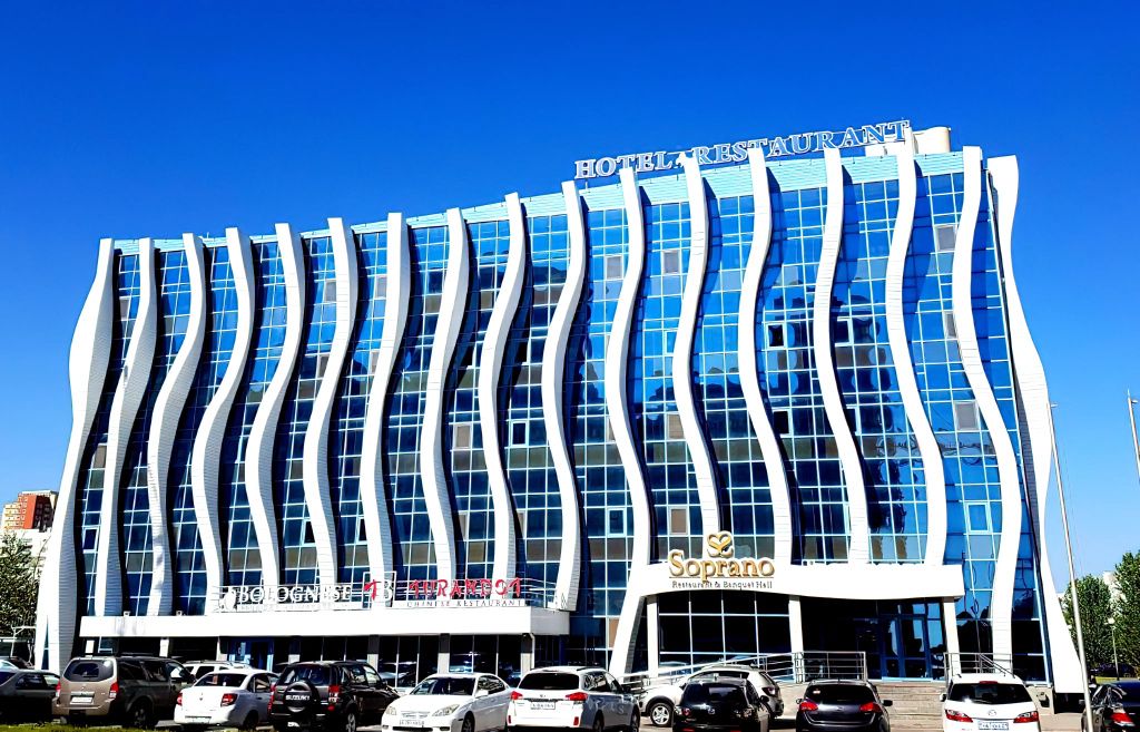 Royal Park Hotel & Spa - אסטנה - בניין
