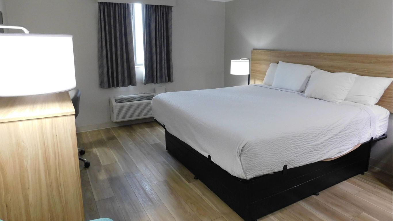 Days Inn by Wyndham Effingham