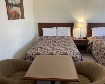 Century Motel - Cornwall - Bedroom