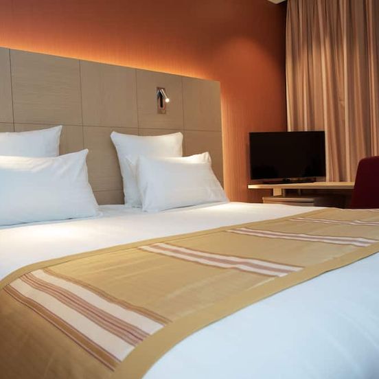 Nash Airport Hotel image 1