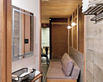 Machiya Hotel Yanagi - Kyoto - Living room