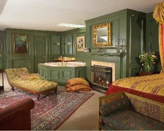 Hydrangea House - Newport - Bedroom