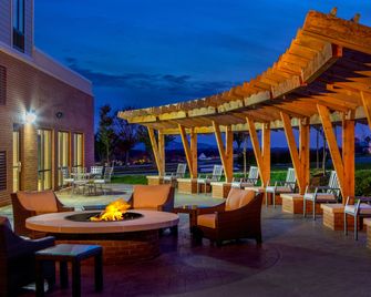 Staybridge Suites Charlottesville Airport By IHG - Charlottesville - Patio