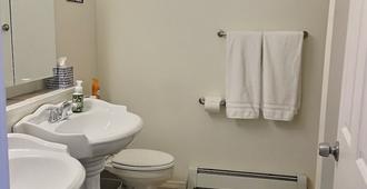 Turnagain Experience - Anchorage - Bathroom