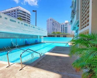 Media Luna Studio Oceanview Pool - Carolina - Pool