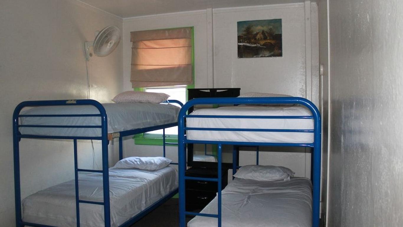 Hollywood Highland Hotel And Hostel