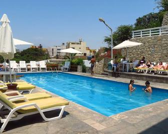Hotel Bracamonte - Huanchaco - Pool