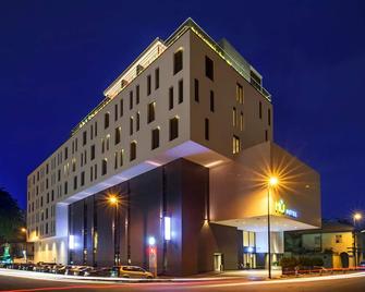 مو هوتل - إيبوه - مبنى