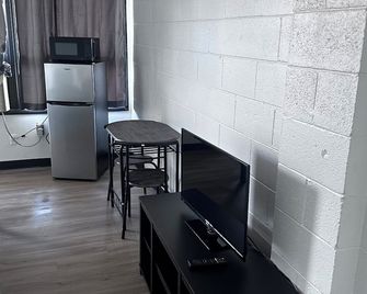 Glenstone place extended stay motel - Springfield