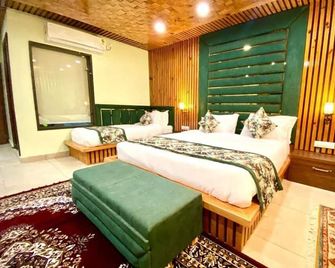 Hotel Woodville Inn - Hotel in Mcleodganj - Dharamsala - Slaapkamer