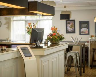 Campanile Hotel & Restaurant 's Hertogenbosch - 's-Hertogenbosch - Kitchen