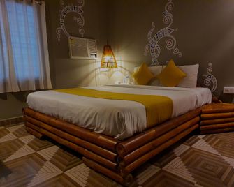 The Village Resort - Kolkata - Bedroom