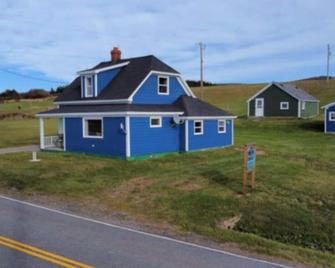 Ocean Spray Vacation Home - spectacular sunset views - Cheticamp - Rakennus