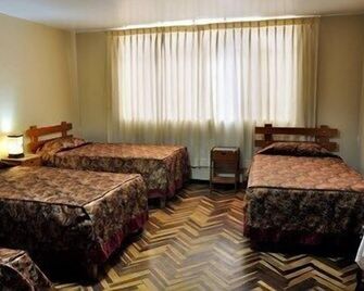 Hostal Los Uros - Puno - Slaapkamer