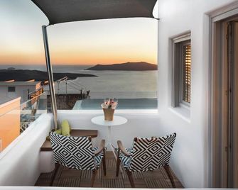 Emfasis Luxury Villa - Exo Gonia - Balcony