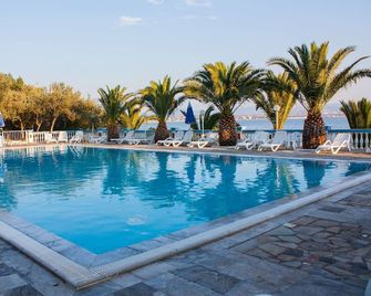 Pappas Hotel - Loutraki - Pool